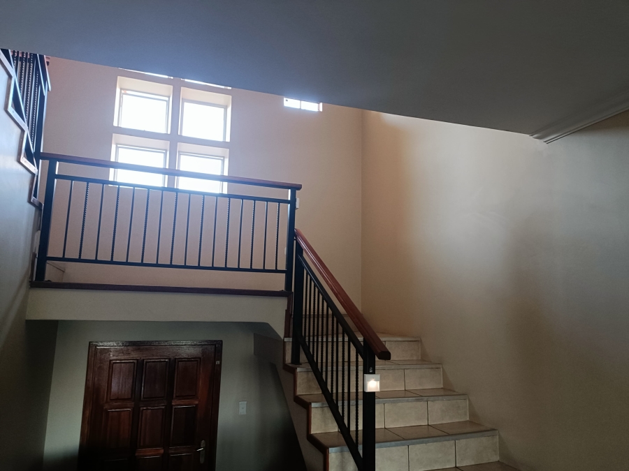 To Let 3 Bedroom Property for Rent in Pentagon Park Free State